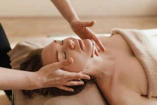 Head, Neck & Shoulder Massage -30 minutes